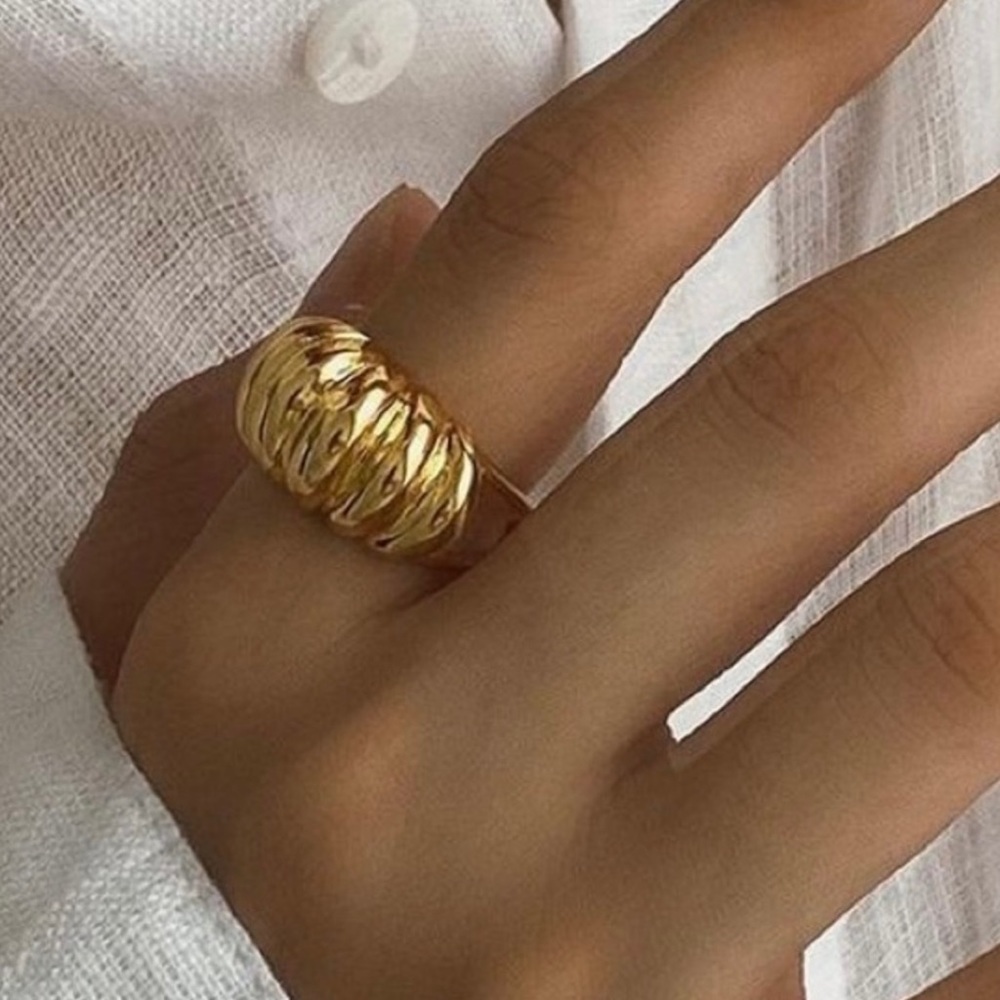 18K gold plated croissant ring - Picture 4 of 8